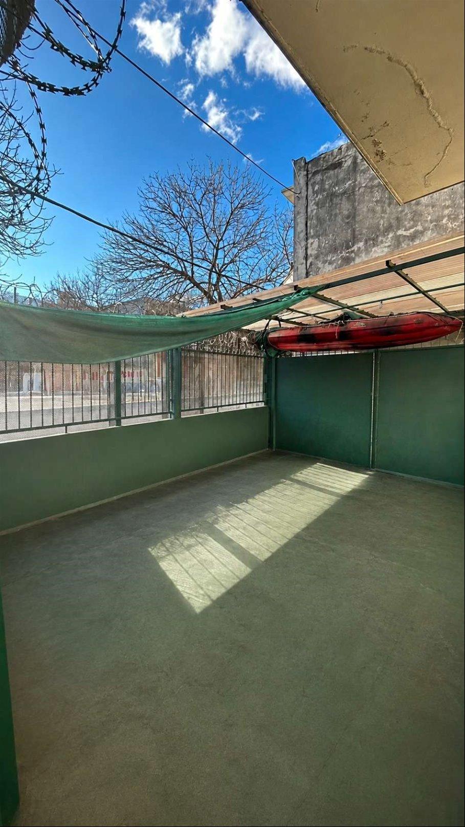 Venta Casa Brazo Oriental 2 Dormitorios, Patio, Cochera